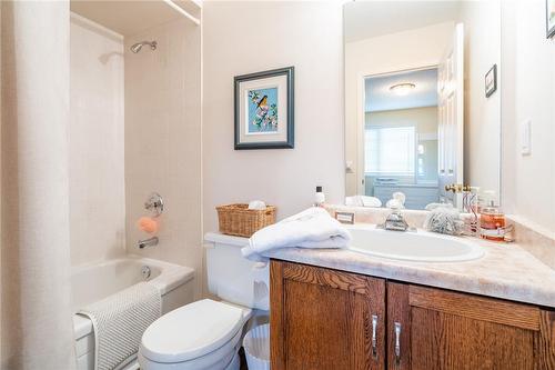 2025 Cleaver Avenue|Unit #32, Burlington, ON - Indoor Photo Showing Bathroom