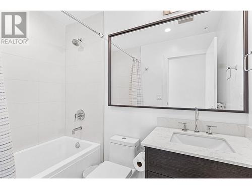 1181 Sunset Drive Unit# 602, Kelowna, BC - Indoor Photo Showing Bathroom