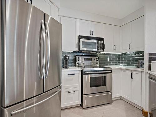 Cuisine - 6-170 Ch. Des Sous-Bois, Mont-Tremblant, QC - Indoor Photo Showing Kitchen With Upgraded Kitchen