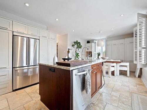 Cuisine - 2503 Av. Elsdale, Montréal (Rosemont/La Petite-Patrie), QC - Indoor Photo Showing Kitchen With Upgraded Kitchen