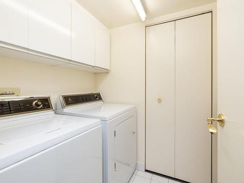 Salle de lavage - 816-3577 Av. Atwater, Montréal (Ville-Marie), QC - Indoor Photo Showing Laundry Room