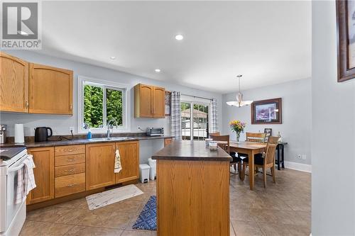 197 Market Street, Pembroke, ON - Indoor Photo Showing Kitchen With Double Sink