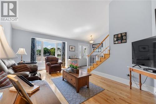 197 Market Street, Pembroke, ON - Indoor Photo Showing Living Room