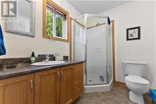 197 Market Street, Pembroke, ON - Indoor Photo Showing Bathroom