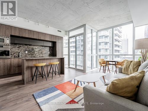 3704 - 88 Blue Jays Way, Toronto (Waterfront Communities), ON - Indoor Photo Showing Living Room