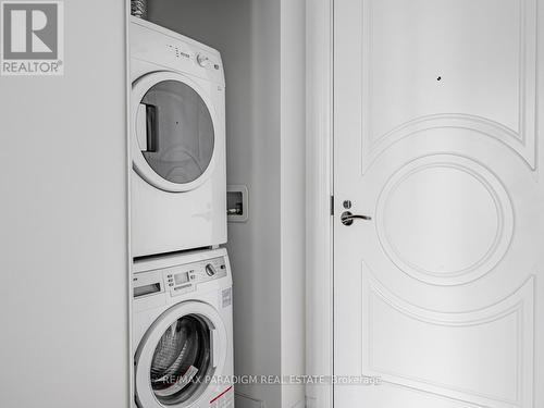 3704 - 88 Blue Jays Way, Toronto (Waterfront Communities), ON - Indoor Photo Showing Laundry Room