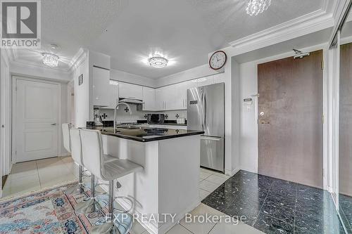 615 - 29 Northern Heights Drive, Richmond Hill (Langstaff), ON - Indoor Photo Showing Kitchen