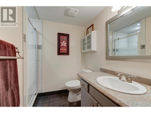 6150 Davies Crescent, Peachland, BC - Indoor Photo Showing Bathroom