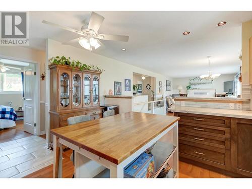 6150 Davies Crescent, Peachland, BC - Indoor Photo Showing Dining Room