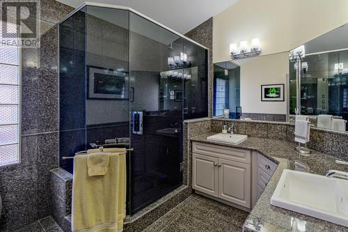 4008 Gallaghers Terrace, Kelowna, BC - Indoor Photo Showing Bathroom