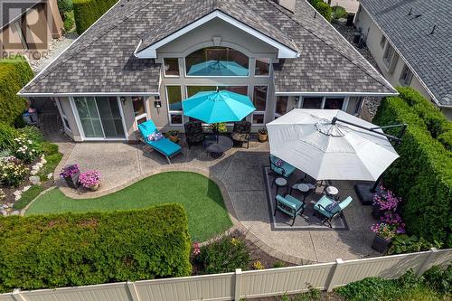 4008 Gallaghers Terrace, Kelowna, BC - Outdoor