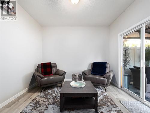 7701 Okanagan Landing Road Unit# 4, Vernon, BC - Indoor Photo Showing Living Room