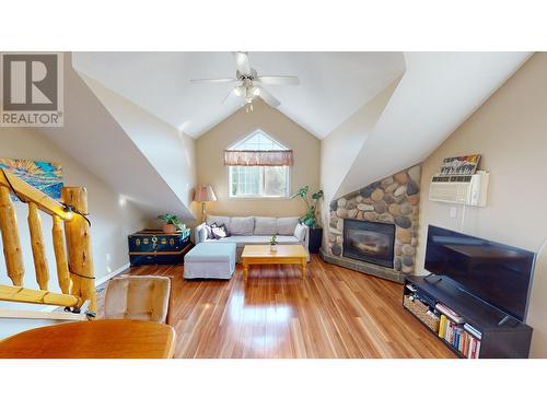 400 Riverside Way Unit# 439, Fernie, BC - Indoor Photo Showing Living Room With Fireplace