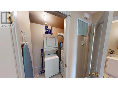 400 Riverside Way Unit# 439, Fernie, BC - Indoor Photo Showing Laundry Room