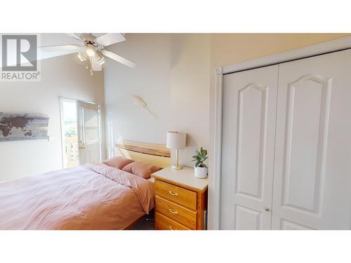 400 Riverside Way Unit# 439, Fernie, BC - Indoor Photo Showing Bedroom