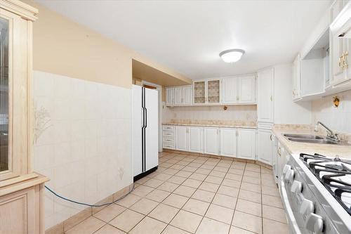 420 West 5Th Street, Hamilton, ON - Indoor Photo Showing Kitchen With Double Sink