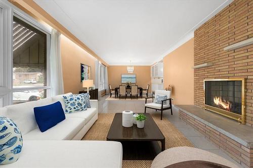 420 West 5Th Street, Hamilton, ON - Indoor Photo Showing Living Room With Fireplace