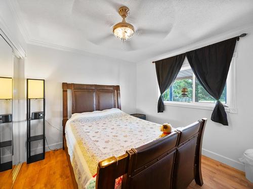 1501 Houston Street, Merritt, BC - Indoor Photo Showing Bedroom