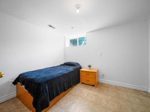 1501 Houston Street, Merritt, BC - Indoor Photo Showing Bedroom