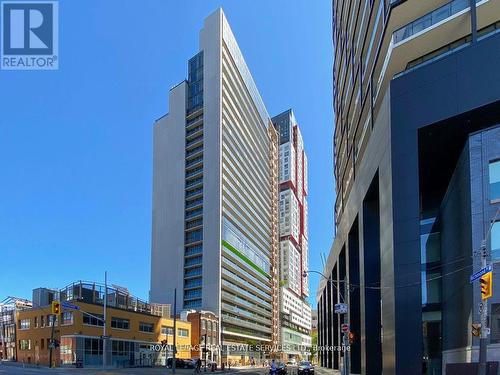 2116 - 330 Richmond Street W, Toronto (Waterfront Communities), ON - Outdoor With Balcony With Facade