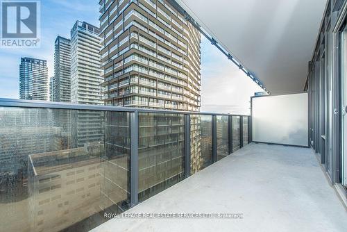 2116 - 330 Richmond Street W, Toronto (Waterfront Communities), ON - Outdoor With Balcony