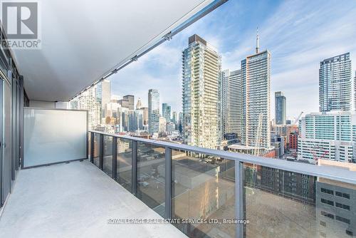 2116 - 330 Richmond Street W, Toronto (Waterfront Communities), ON - Outdoor With Balcony