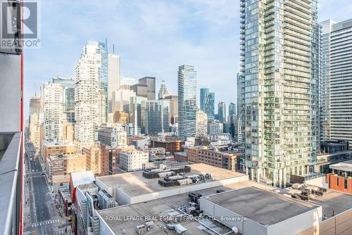 2116 - 330 Richmond Street W, Toronto (Waterfront Communities), ON - Outdoor With Facade