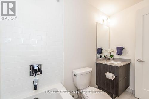 2116 - 330 Richmond Street W, Toronto (Waterfront Communities), ON - Indoor Photo Showing Bathroom