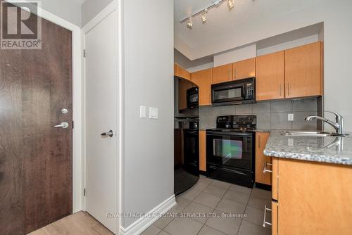 2903 - 16 Yonge Street, Toronto (Waterfront Communities), ON - Indoor Photo Showing Kitchen