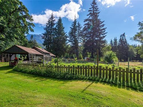 1739 Smit Rd, Sayward, BC 