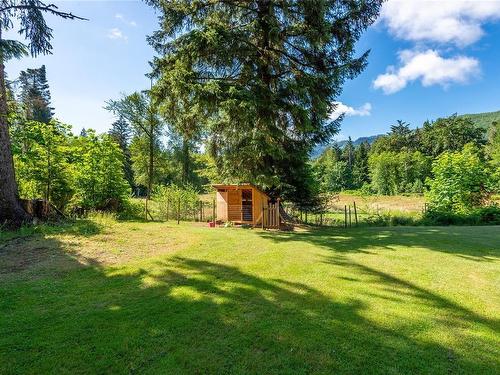 1739 Smit Rd, Sayward, BC 