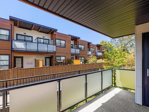 205-4000 Shelbourne St, Saanich, BC - Outdoor With Balcony With Exterior