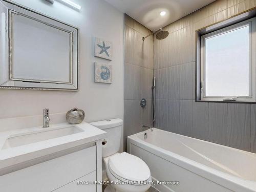 55 Delwood Dr, Toronto, ON - Indoor Photo Showing Bathroom