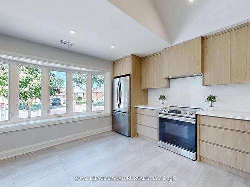 55 Delwood Dr, Toronto, ON - Indoor Photo Showing Kitchen