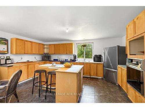 595133 Blind Line, Mono, ON - Indoor Photo Showing Kitchen