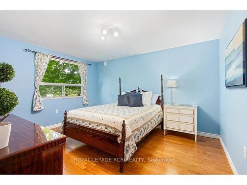 595133 Blind Line, Mono, ON - Indoor Photo Showing Bedroom