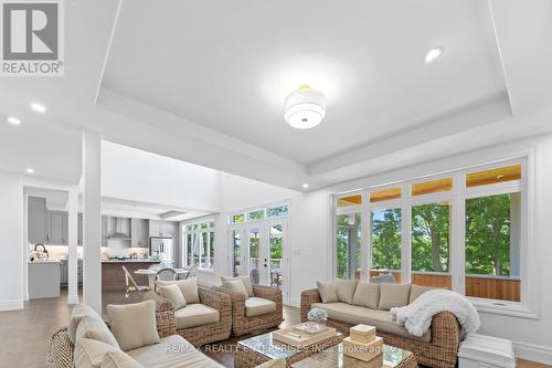 101 Villeneuve Drive, Prince Edward County, ON - Indoor Photo Showing Living Room