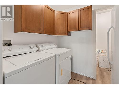 2677 Mappin Court, Kelowna, BC - Indoor Photo Showing Laundry Room