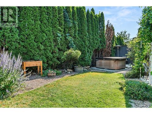 2677 Mappin Court, Kelowna, BC - Outdoor