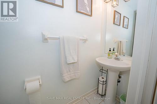 14 Gramercy Square, Toronto (Rouge), ON - Indoor Photo Showing Bathroom