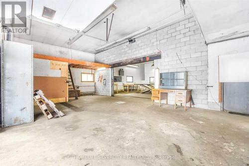 7848 Castlederg Side Road, Caledon, ON - Indoor Photo Showing Garage