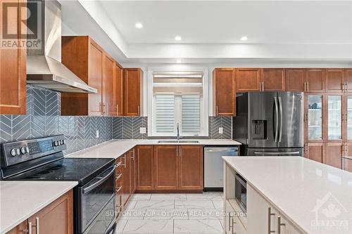 105 Dagenham Street, Ottawa, ON - Indoor Photo Showing Kitchen With Double Sink