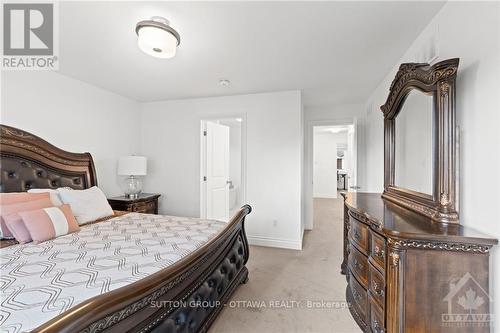 105 Dagenham Street, Ottawa, ON - Indoor Photo Showing Bedroom