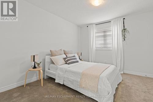 42 Radison Lane, Hamilton (Mcquesten), ON - Indoor Photo Showing Bedroom