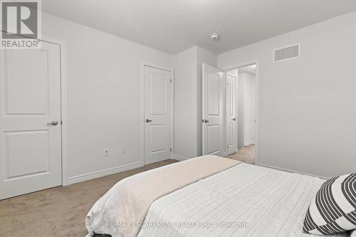 42 Radison Lane, Hamilton (Mcquesten), ON - Indoor Photo Showing Bedroom