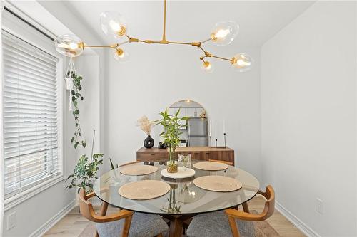 42 Radison Lane, Hamilton, ON - Indoor Photo Showing Dining Room