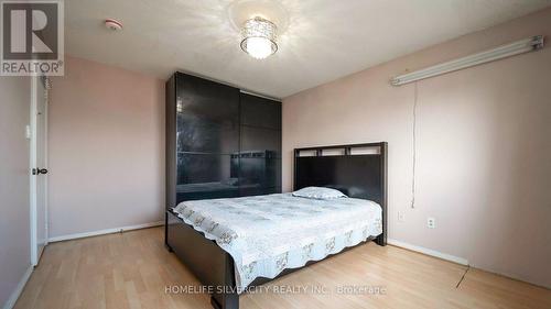 36 Woodside Court, Brampton (Fletcher'S Creek South), ON - Indoor Photo Showing Bedroom