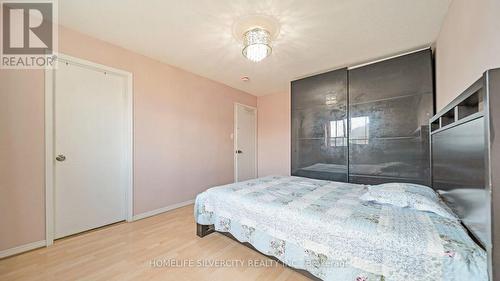 36 Woodside Court, Brampton (Fletcher'S Creek South), ON - Indoor Photo Showing Bedroom