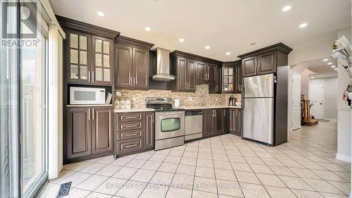 36 Woodside Court, Brampton (Fletcher'S Creek South), ON - Indoor Photo Showing Kitchen With Stainless Steel Kitchen With Upgraded Kitchen