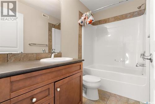 4625 Padwick Road, Regina, SK - Indoor Photo Showing Bathroom